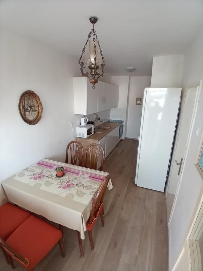 Apartment Doris Primošten Eksteriør billede