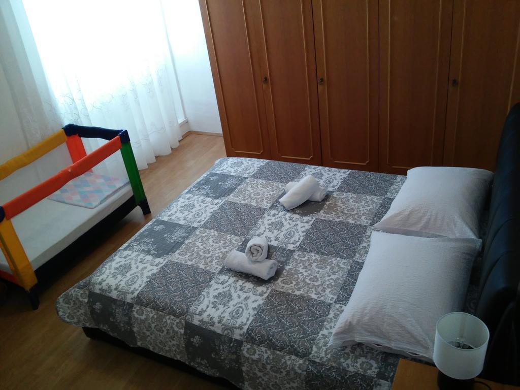 Apartment Doris Primošten Eksteriør billede