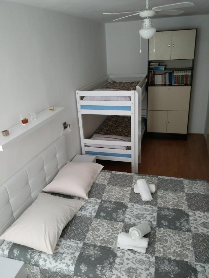 Apartment Doris Primošten Eksteriør billede